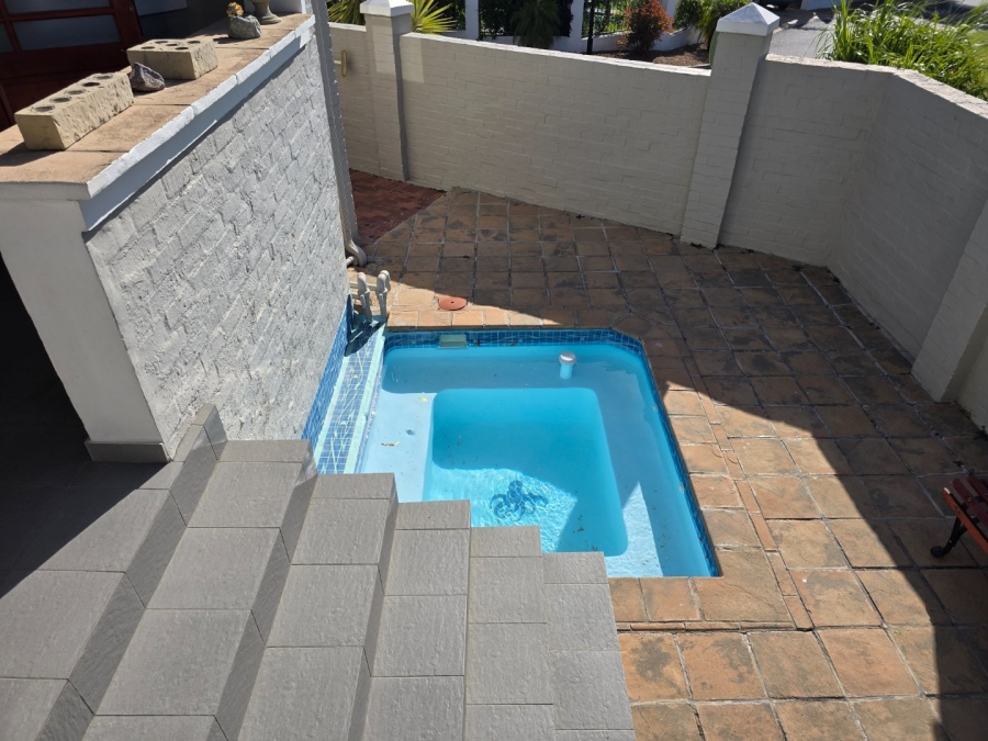 4 Bedroom Property for Sale in Zevendal Western Cape